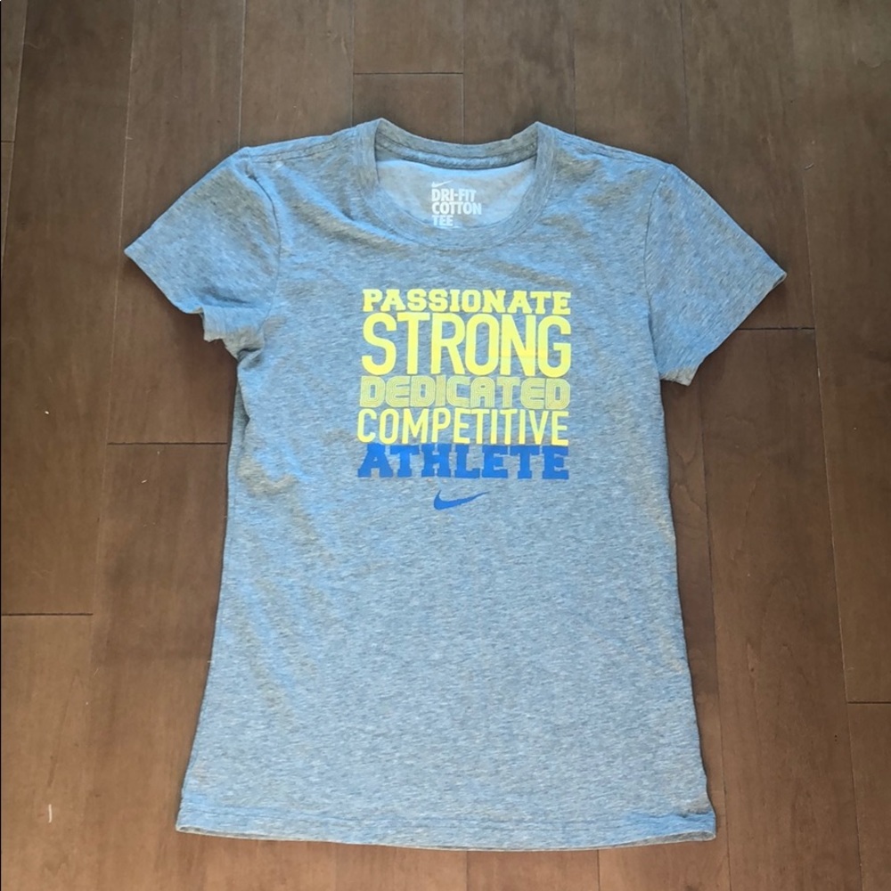EUC Nike Dri-fit Fitted T